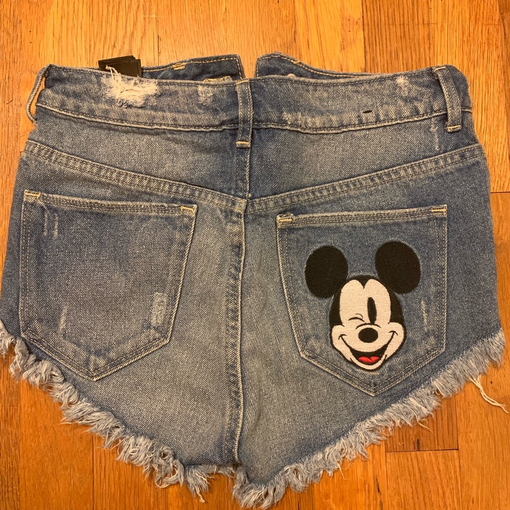 theeee cutest denim shorts